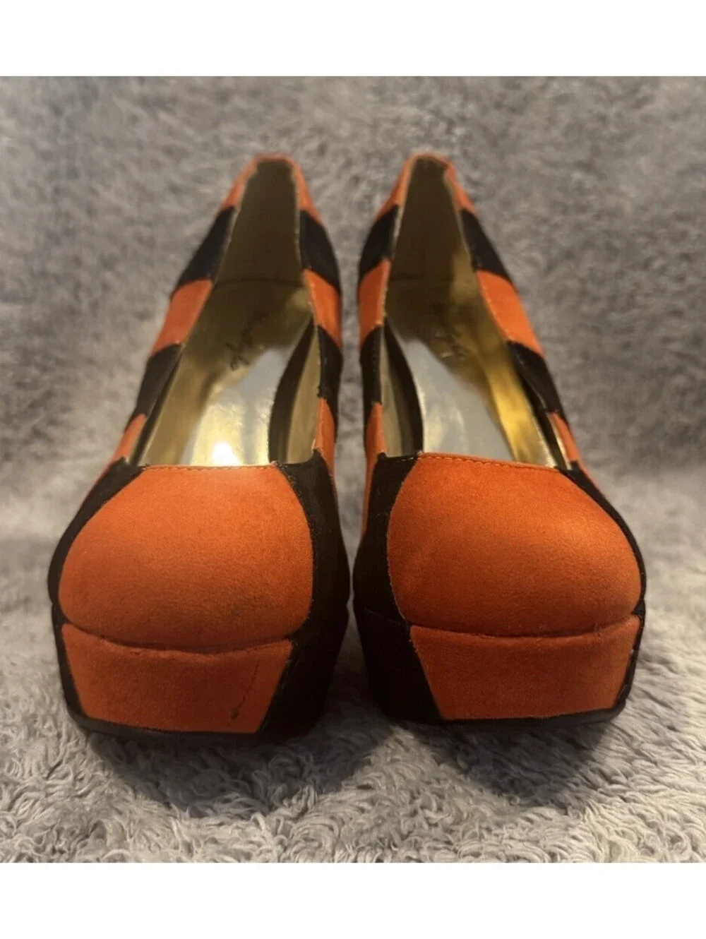 Brander Women’s 8 Platform Pumps Orange Black Colorblock Faux Suede Stiletto